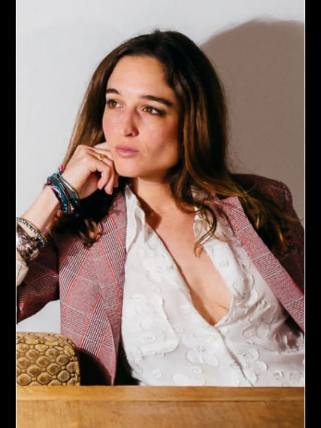 Si le décor de la tournée acoustique était aussi classe et beau c’est grâce à la grande scénographe @leonardlaura 🙏🥏❤️. Merci!