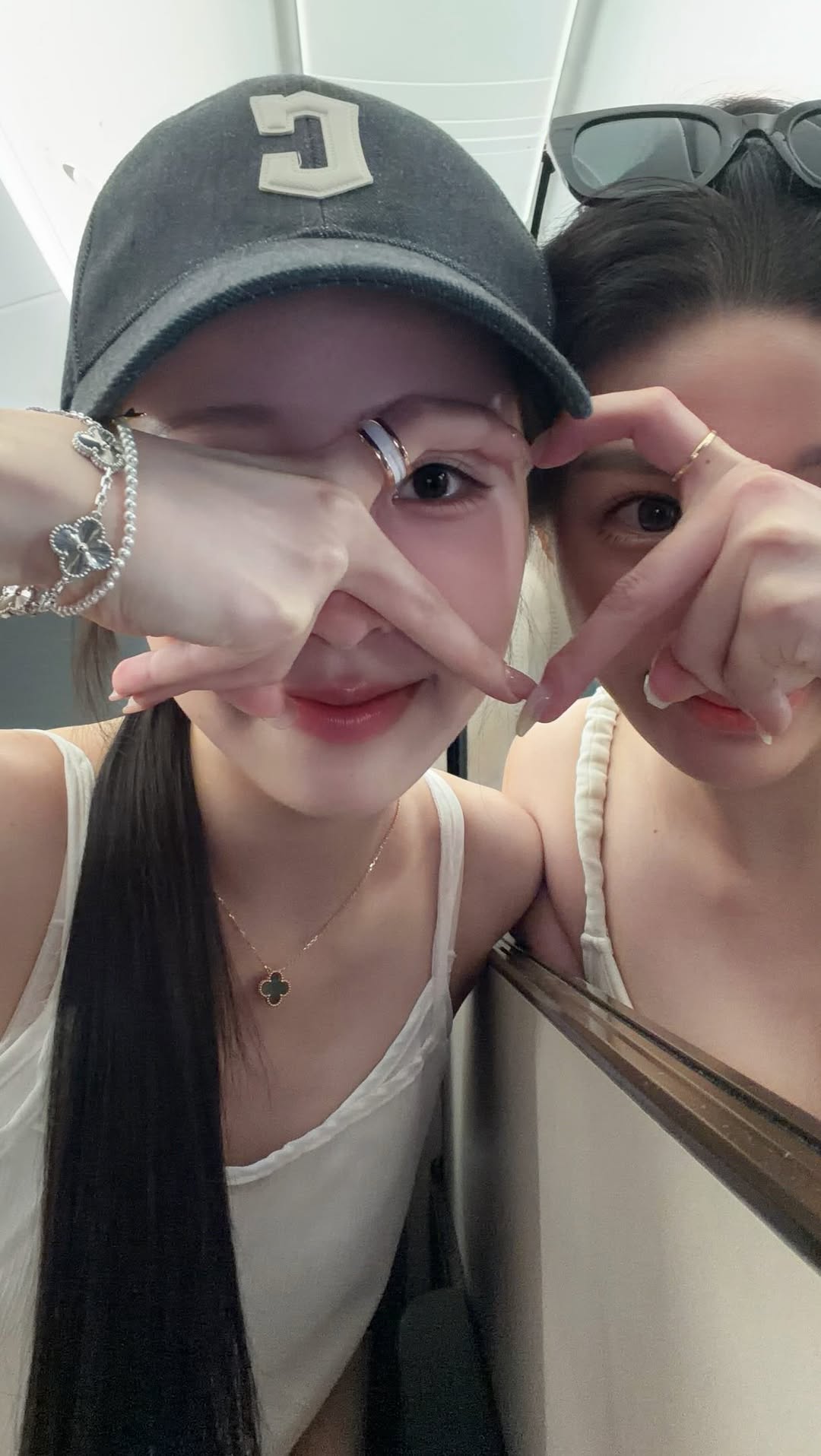 _誰沒洗頭💁🏻‍♀️⋯⋯⋯⋯ by @yuxyndi