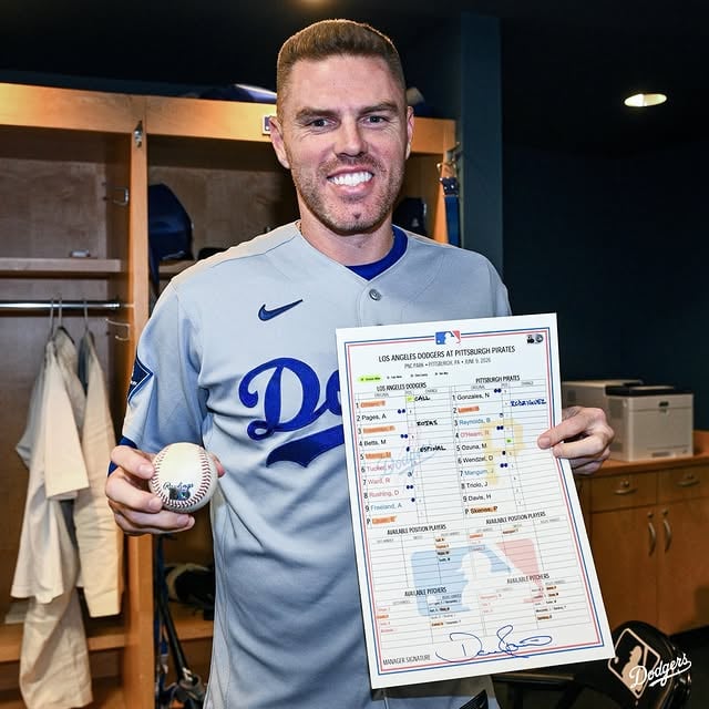 2,500 reasons why Freddie Freeman is good at baseball. Congratulations, Freddie!
