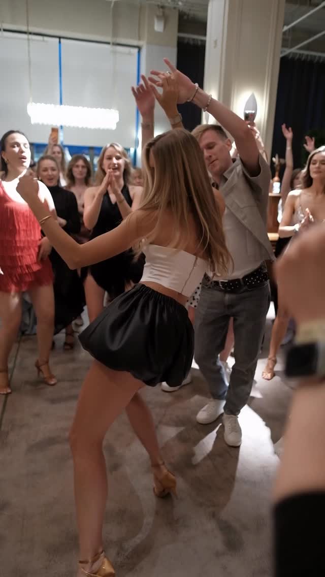 Dance Way summer fest 
Случайная встреча , часть 1😅
Женечек, спасибо, что был с нами

Мама, я горблюсь, потому что очень переживаю за свой топик 😁 осанка в норме