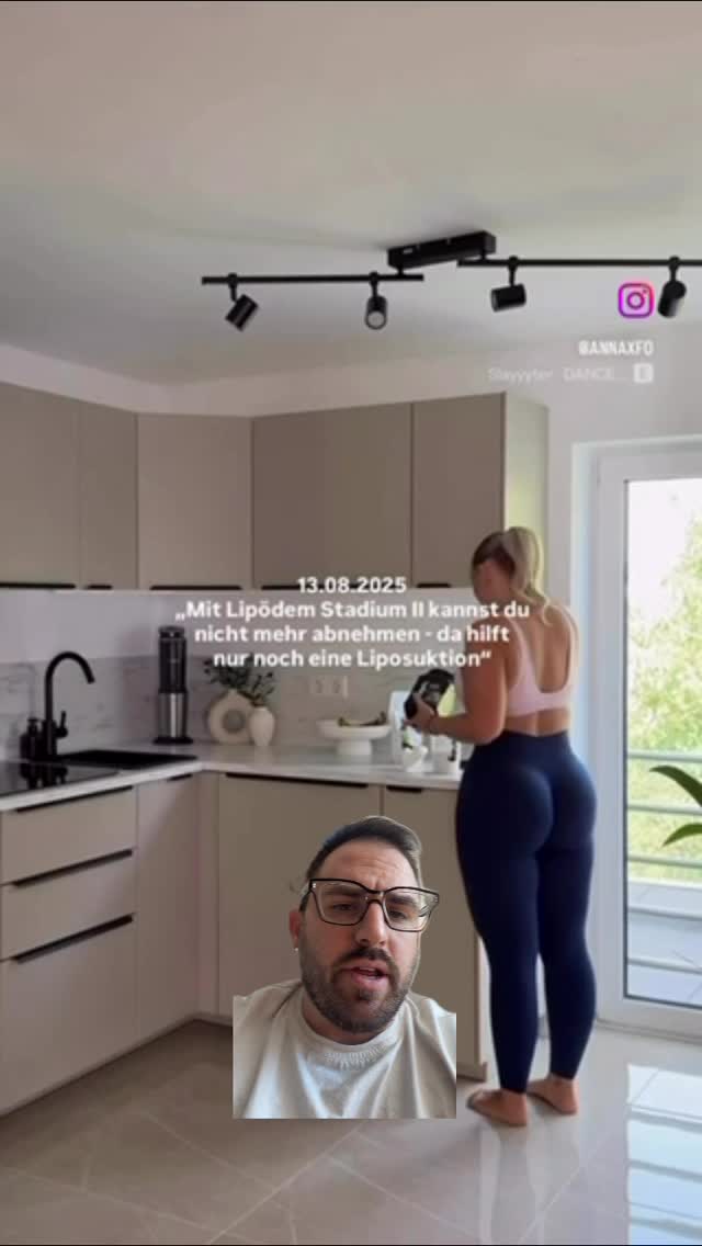 Yikes. @annaxfo #goobu #exposed #fitness #photoshop by @goob_u2
