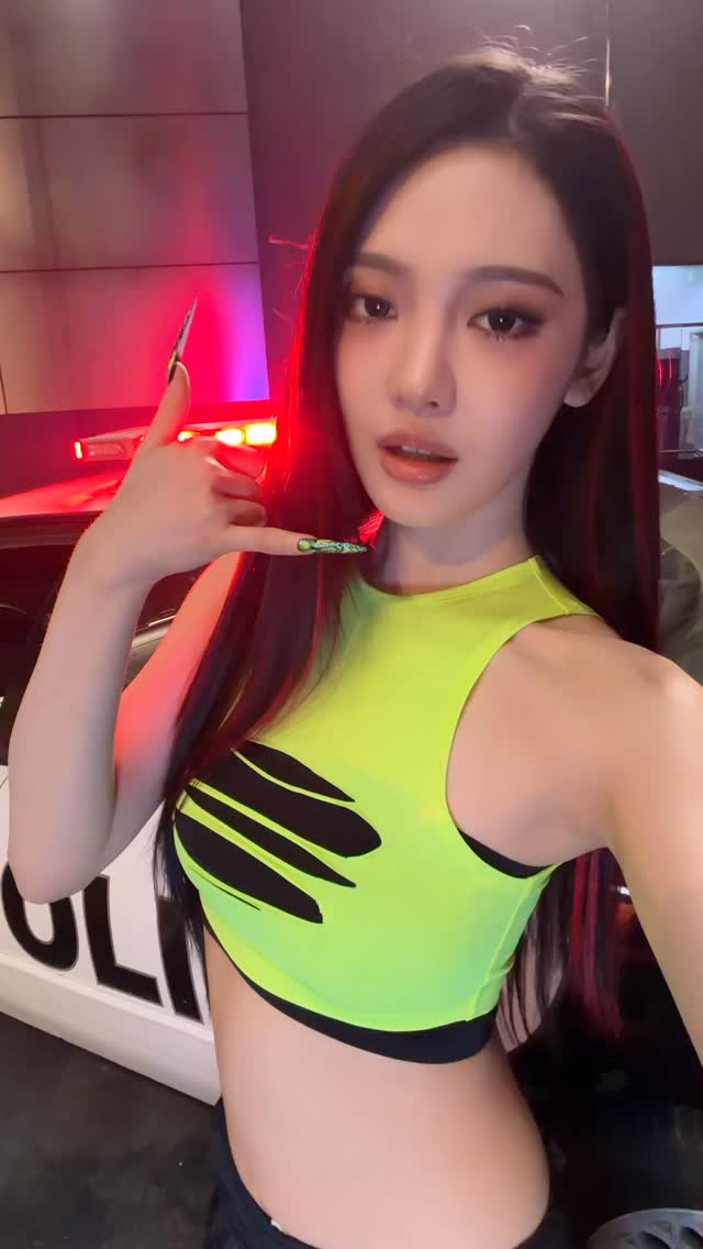 Hey Siri

#aespa 
#NINGNING @imnotningning 
#LEMONADE #aespaLEMONADE