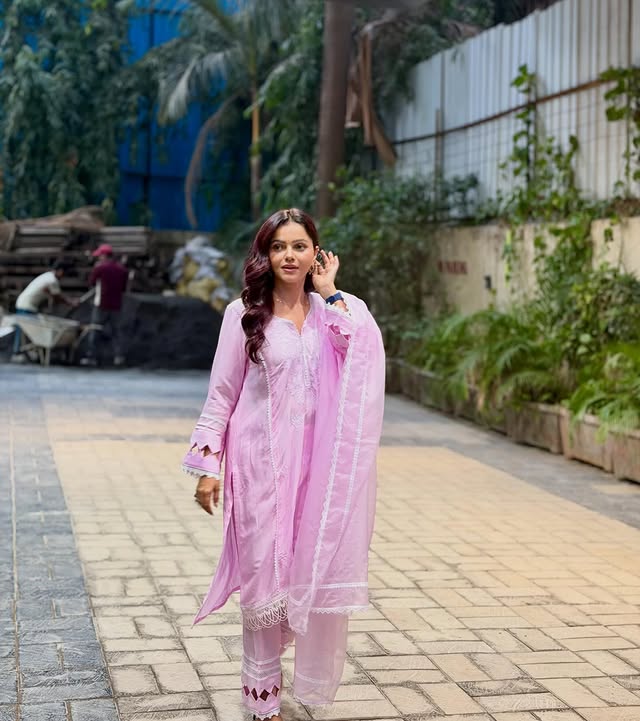 Somedays My outfits are a reflection of my mood
.
.
.
Pink Salwar Kameez -
Style by : @stylebysugandhasood
Outfit : @ratimapannewal
Jewellery by : @JhumkabyRhea
Assisted by : @Inderjit_10_

Ivory co ord - 
Style by : @stylebysugandhasood
Outfit by: @harshitasinghviofficial
Jewellery by: @thehouseofbharatthob
Assisted by: @trisha__patel18

Lilac Gown - 
Style by : @stylebysugandhasood
Outfit by: @hisostudio.in
Jewellery by: @thehouseofbharatthob
Assisted by: @trisha__patel18