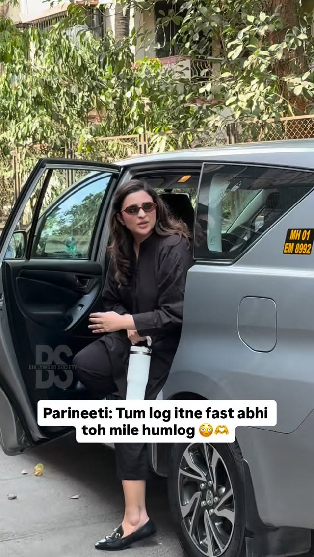 Parineeti be like: itne fast kaise ho ?? 😂