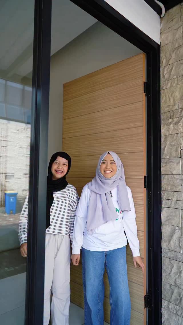 bang @pergijauh , kasih tau nih si @haldarnta yang ini kan Jimny nya?